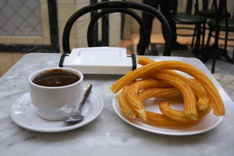 Chocolatería San Ginés