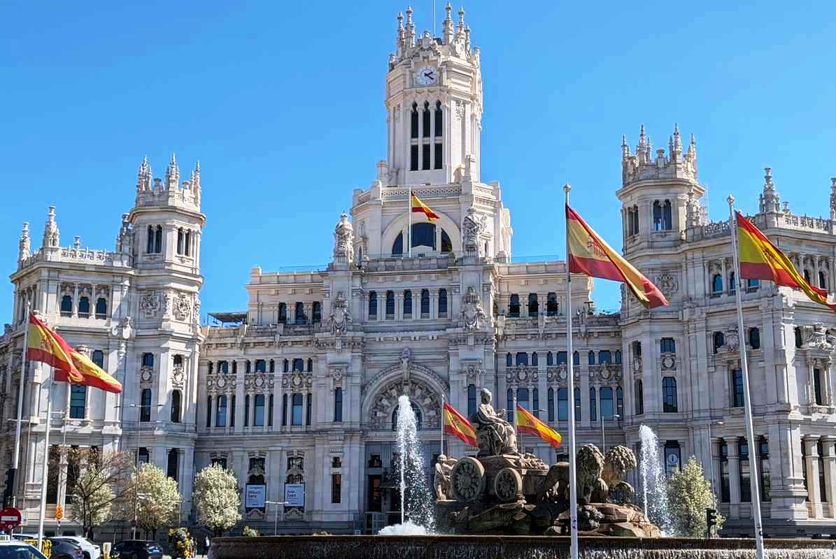Palacio de Cibeles y Fuente de Cibeles